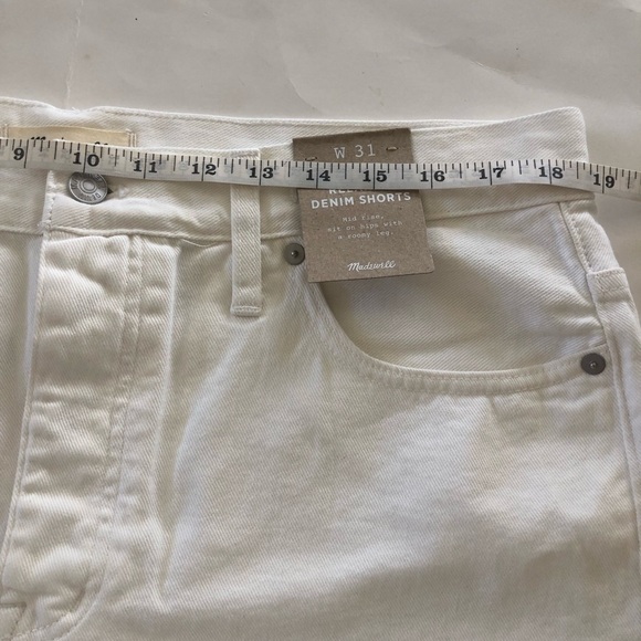 Madewell Relaxed Denim Button Fly Raw Hem Denim Shorts Size 31 - Picture 11 of 14